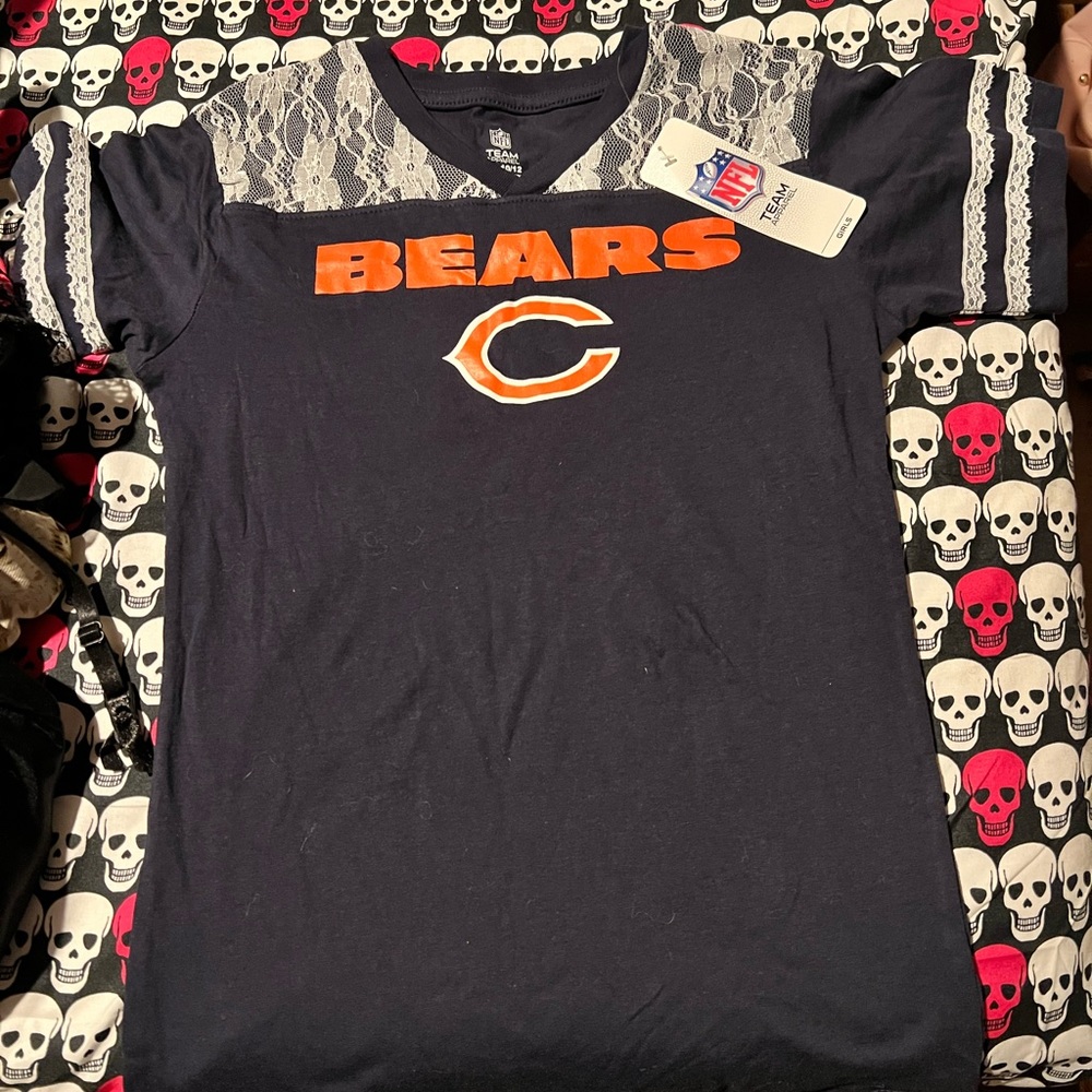 Woman’s Chicago Bears Shirt. New with Tag